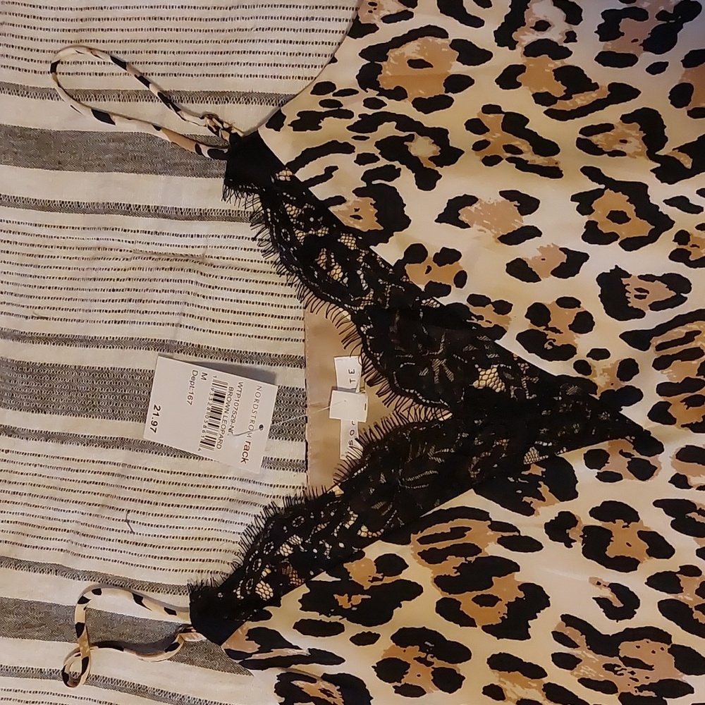 Socialite Tank Top - Picture 2 of 3